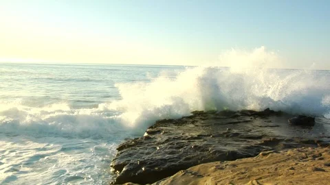 Waves Crashing On Sandstone Cliffs At La Jolla Cove Stock-Footage 89824080