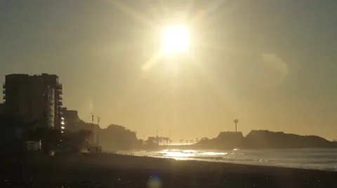 Waves crashing on seashore at dusk Stock-Footage 51833995