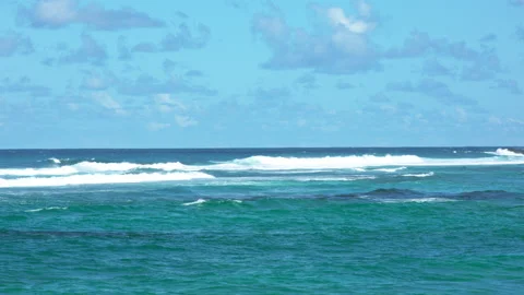 Waves crashing on a tropical reef Video stock 138456348