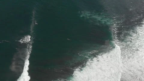 Waves filmed from the drone 動画素材 260284953