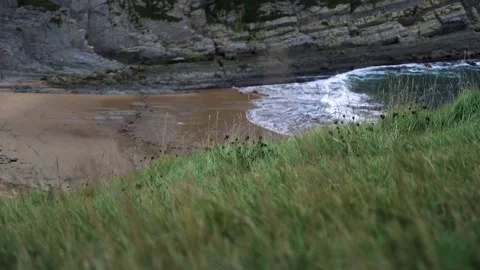 Waves flowing on the beach on the coast of Spain 库存影片 168759089