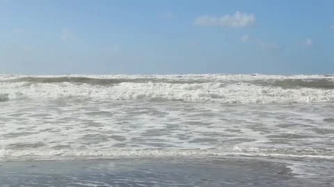 Waves Stockbeeldmateriaal 20534804