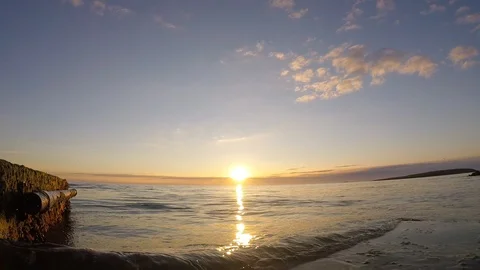 Waves gently lapping over a step 스톡 동영상 108689574