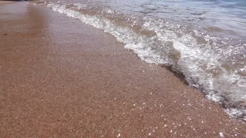 Waves go to sand slow motion 스톡 동영상 146627319