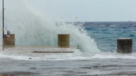Waves hitting the Pier Stock-Footage 44978898