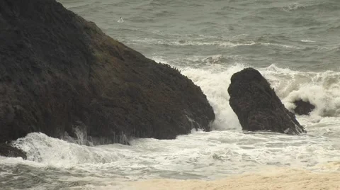 Waves Hitting Rocks Stock-Footage 5436924
