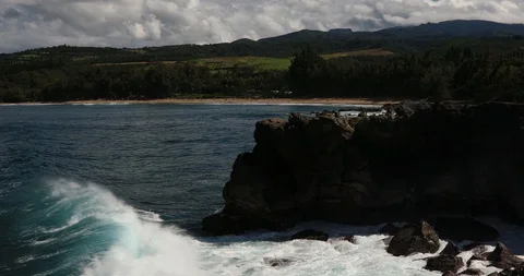 Waves at Ironwoods beach Видео 103187483