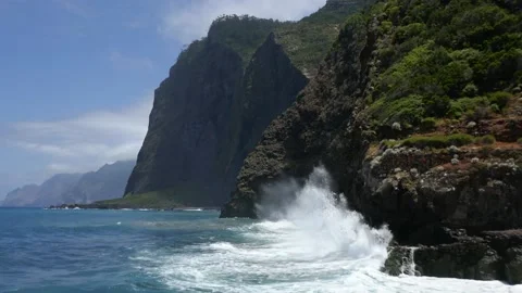 Waves in Madeira Video stock 236842097