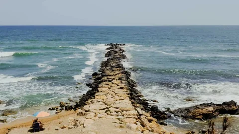 Waves at morro the gos beach 動画素材 115059536