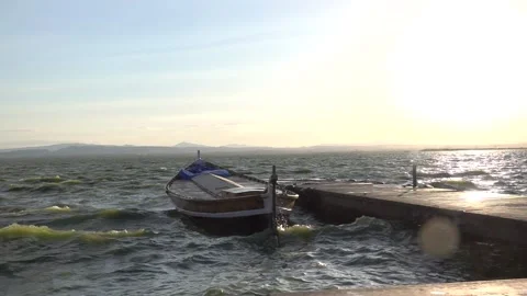 Waves moving in slow motion water Video stock 152016935