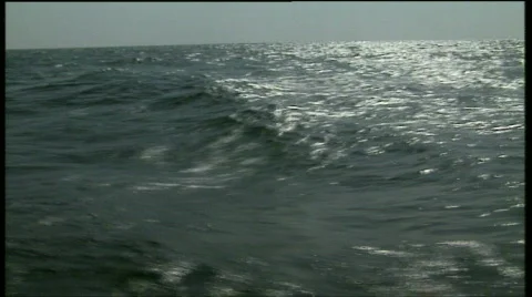 Waves of the ocean close up 動画素材 378086