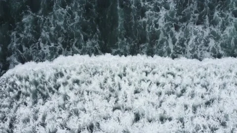 WAVES ON THE PACIFIC OCEAN Vídeo Stock 188116865