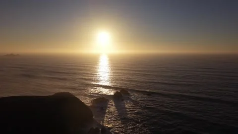 Waves on pacifica 3 Stock Footage 321045852