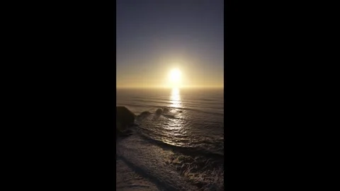 Waves on pacifica 3 veri Stock Footage 321045790