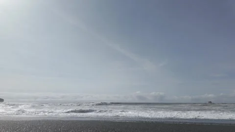 Waves on a Quiet Coast 動画素材 310216864