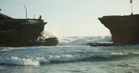 Waves reaching the rock formations at Tanah Lot Temple, Bali, Indonesia, Bali, 動画素材 250526187