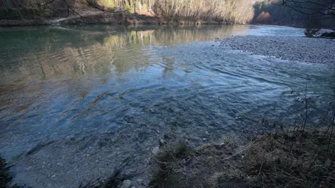 Waves on the river steyr on a cold morning in february Stockbeeldmateriaal 148779778