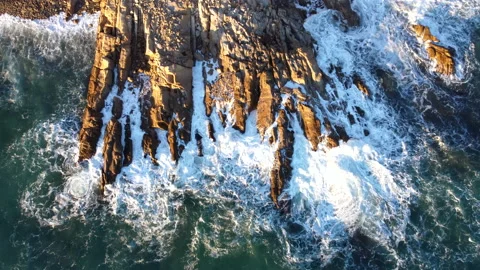 Waves on the rock at dusk Stock Footage 168266188