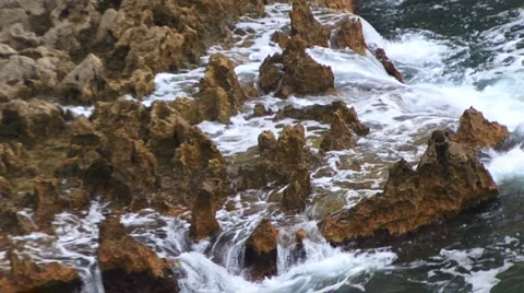 Waves on the Rocks Stockbeeldmateriaal 995514