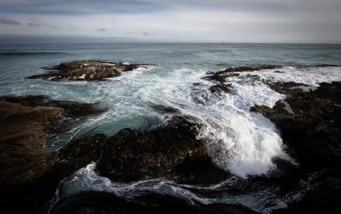 Waves on rocks Fotos de archivo