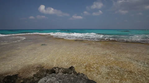 Waves on the rocks, turquoise water, Marsa Matruh, Egypt Stock Footage 38872247