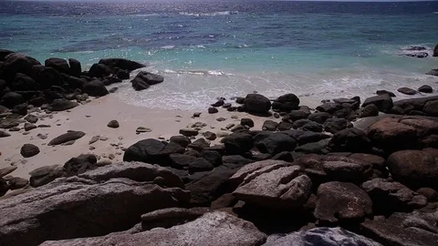 Waves on the Rocks, Waves on Cliffs in Thailand 動画素材 83212878