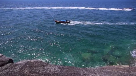 Waves on the Rocks, Waves on Cliffs in Thailand Video stock 83213292