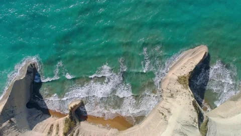 Waves roll onto shore. Stock Footage 157925062