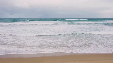 Waves roll into shore, Torquay Beach, 4K Stock-Footage 245628506