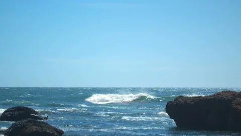 Waves Rolling in at Roads End Point in Lincoln City Stock Footage 91194751