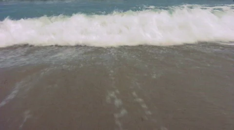 Waves on sandy beach 13 Video stock 501651