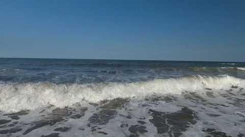 Waves of the sea from a bird's flight. Stockbeeldmateriaal 102581415