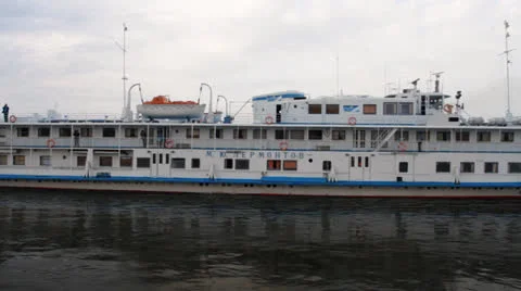 Waves  ship.31 Video stock 26259177