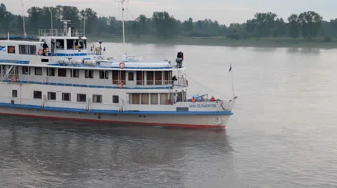 Waves  ship.33 Video stock 26259175