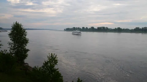 Waves  ship.38 Video stock 26259899