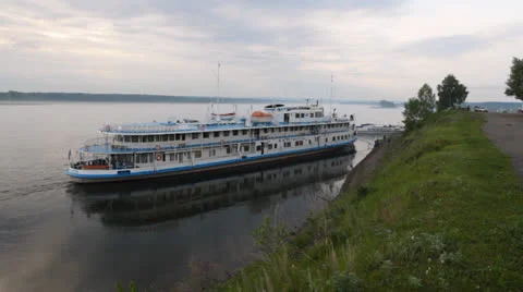 Waves  ship.43 Stock Footage 26261100