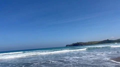 Waves on the shore Stock Footage 340125606