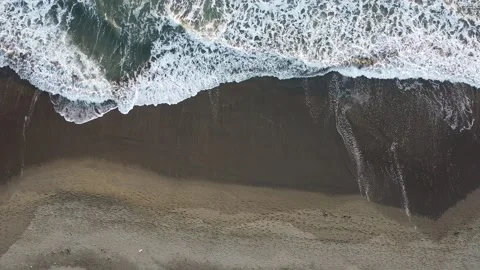 Waves from the sky 動画素材 142627266