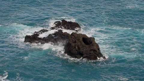 WAVES IN SLOW MOTION MEDIUM SHOT Stock Footage 292302018