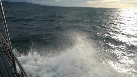 Waves splash Video stock 96046610