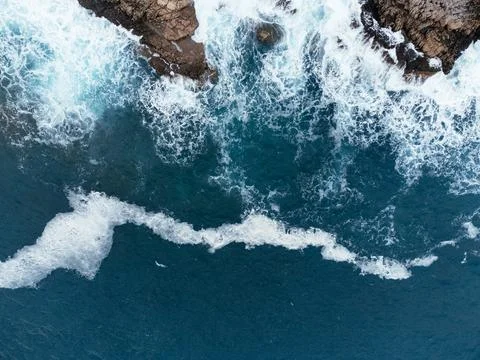 Waves splashing the seashore. Foto stock