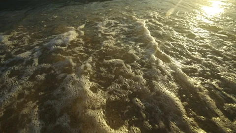 Waves swinging on the beach Video stock 212962808
