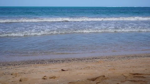 Waves on a tropical beach Stock Footage 105871552