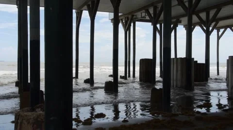 Waves under the pier Video stock 52440583