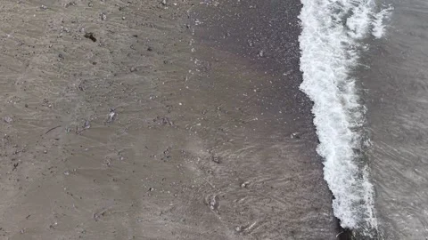 Waves Washing Ashore at Ballydwan Beach Waterford Ireland Vidéo 337397803