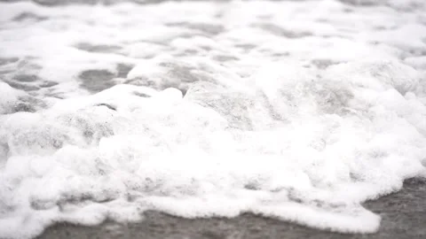 Waves in the water Vídeo Stock 197631571