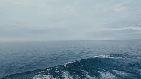 Waves on Water Vidéo 344980354
