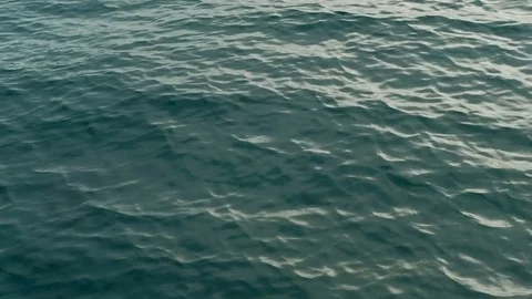 Waves on the water surface, slow motion Video stock 82625257