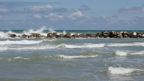 The wavy sea on a windy spring day Video stock 154514452