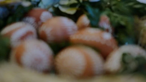 Wax and onion painted easter eggs rack, pull focus 動画素材 88095654